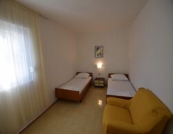 Spacious Apartment With Terrace, Near the Beach