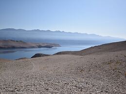 Spacious Apartment With Terrace, Near the Beach