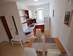 Spacious Apartment With Terrace, Near the Beach