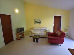 Comfortable Apartment With Balcony and Outdoor Kitchen