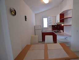 Comfortable Apartment With Balcony and Outdoor Kitchen