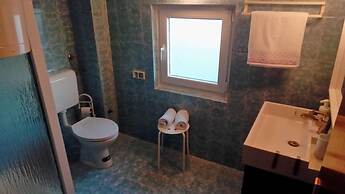 Nice Apartment With Balcony and Sea View, Outdoor Kitchen for use