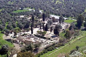 Luxury Villa in Agia Triada With Swimming Pool