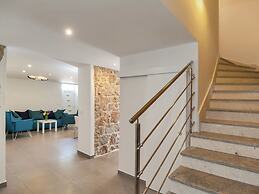 Sea-view Villa in Bol with Hot Tub, Sauna, Whirlpool