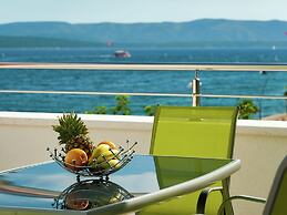 Sea-view Villa in Bol with Hot Tub, Sauna, Whirlpool