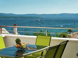 Sea-view Villa in Bol with Hot Tub, Sauna, Whirlpool