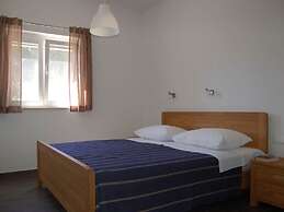 Apartment in Veli Rat With Roof Terrace