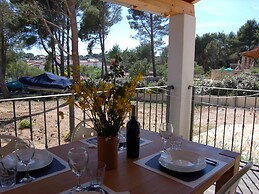 Apartment in Veli Rat With Roof Terrace