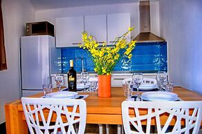 Nice Apartment With Roofed Terrace, Near the Sea