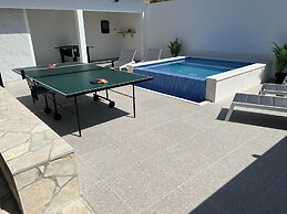 Apartment in Dalmatia near Sea