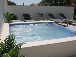 Apartment in Dalmatia near Sea