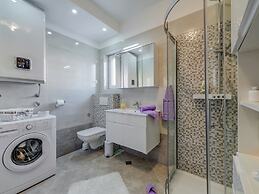 Apartment in Dalmatia near Sea