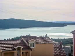 Apartment in Dalmatia near Sea