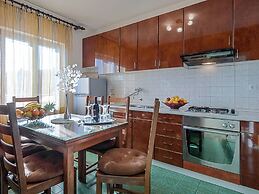 Apartment in Dalmatia near Sea