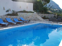 Villa in Podgora With Heated Pool