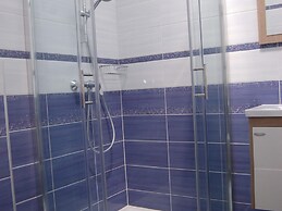 Comfortable Apartment With Roof Terrace and Sea View