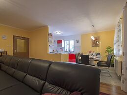 Adorable Holiday Home With Private Pool & Terrace With Barbecue