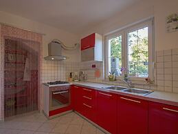 Adorable Holiday Home With Private Pool & Terrace With Barbecue