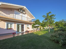 Adorable Holiday Home With Private Pool & Terrace With Barbecue