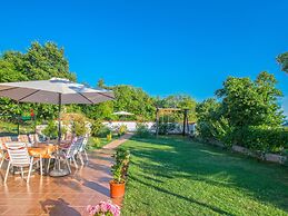 Adorable Holiday Home With Private Pool & Terrace With Barbecue