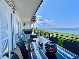 Apartment in Dramalj With Swimming Pool