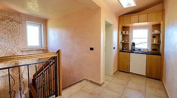 Cozy Holiday Home in Rogovici With Swimming Pool