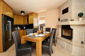 Cozy Holiday Home in Rogovici With Swimming Pool