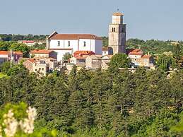 Lovely Stone House With Private Swimming Pool