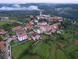 Lovely Stone House With Private Swimming Pool