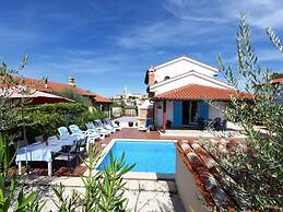 Nice Holiday House With Private Pool & Roof Terrace