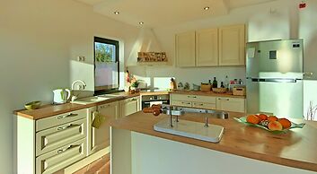 Gorgeous Villa With Private Swimming Pool and Covered Terrace