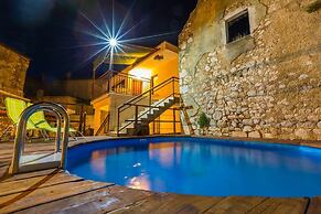 Large Holiday Home With Private Pool, Wellness & Sea View