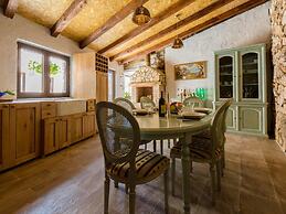 Large Holiday Home With Private Pool, Wellness & Sea View