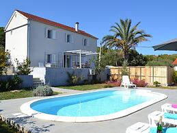 Lovely Island House With Private Swimming Pool, Garden, Bbq, Near the 