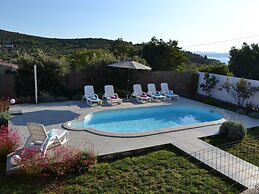 Lovely Island House With Private Swimming Pool, Garden, Bbq, Near the 
