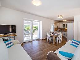 Lovely Island House With Private Swimming Pool, Garden, Bbq, Near the 