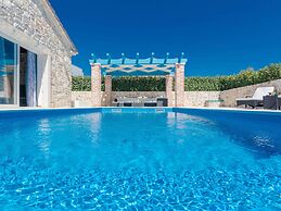 Modern Villa in Sukosan With Private Swimming Pool