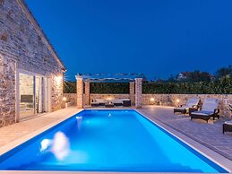 Modern Villa in Sukosan With Private Swimming Pool