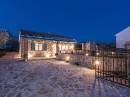 Modern Villa in Sukosan With Private Swimming Pool