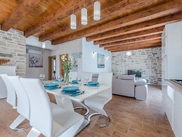 Modern Villa in Sukosan With Private Swimming Pool