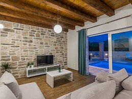 Modern Villa in Sukosan With Private Swimming Pool