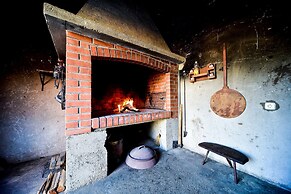 Spacious Apartment With Private Pool