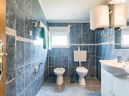 Apartment in Kastel Stafilic Near the sea