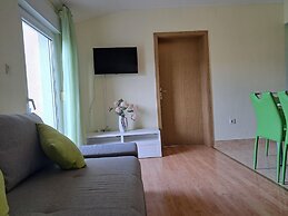 Apartment in Kastel Stafilic Near the sea