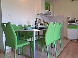 Apartment in Kastel Stafilic Near the sea