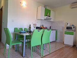 Apartment in Kastel Stafilic Near the sea