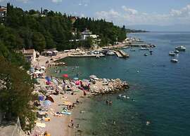 Studio Apartment With Swimming Pool & Sea View