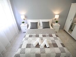 Modern Apartment With Great sea View