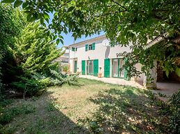 Wonderful Holiday Home in Pula