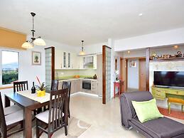 Attractive Villa in Kastel Luksic on Mount Kozjak